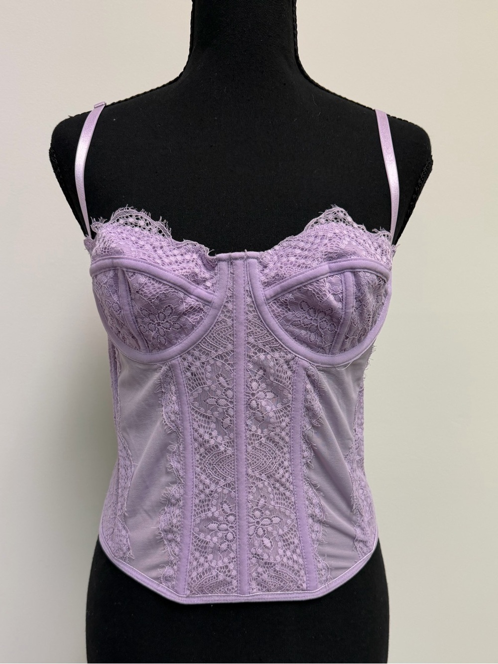 Amazon Lavender Lace Bustier with Underwire Support